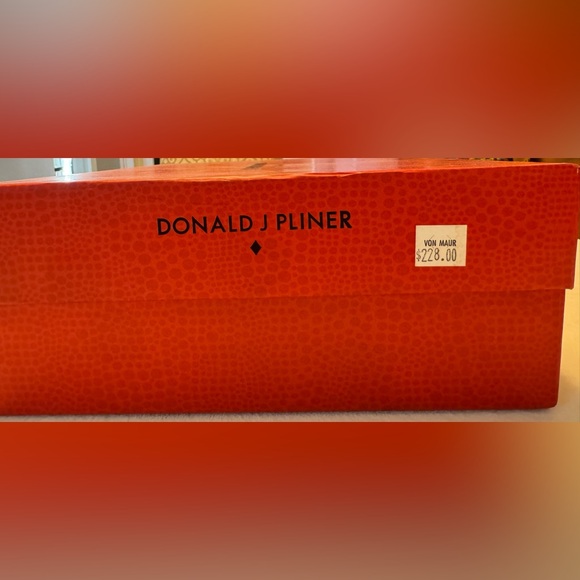 Donald j. Pliner Lottie Ankle Booties In Gray with original box. Like New - Picture 2 of 12